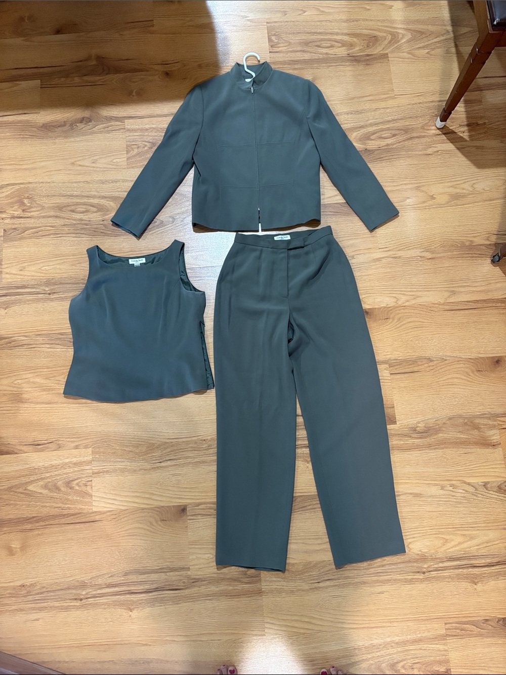 Amanda Smith Olive Green Three-Piece Trousers Set with Jacket & Tank